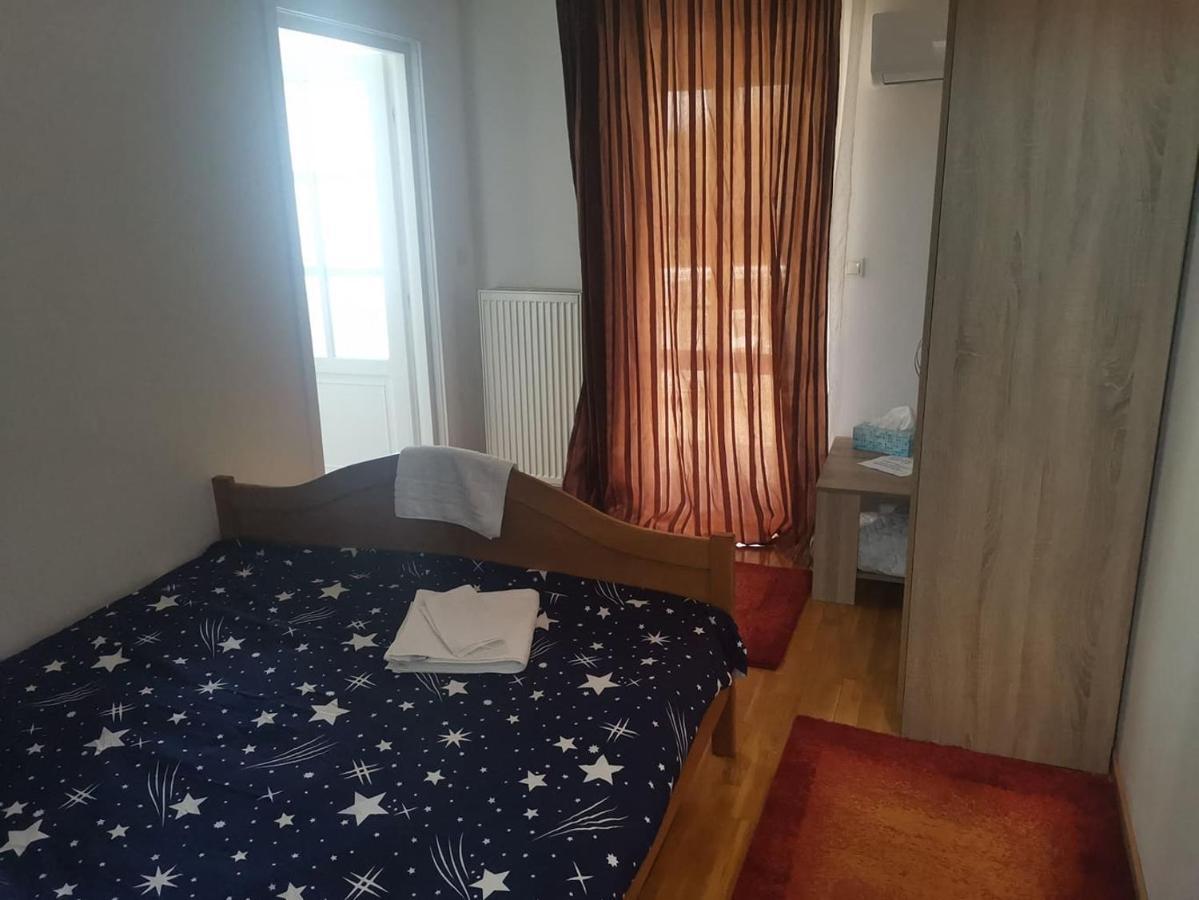 Stars Livezeni Hotel Ivanesti Exterior foto